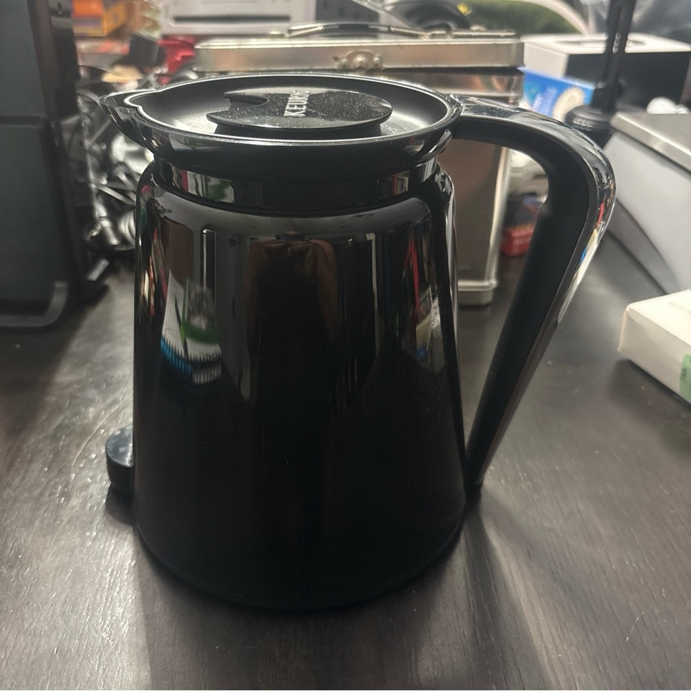 Keurig 2.0 Replacement Thermal Carafe 32oz Black with Chrome Handle